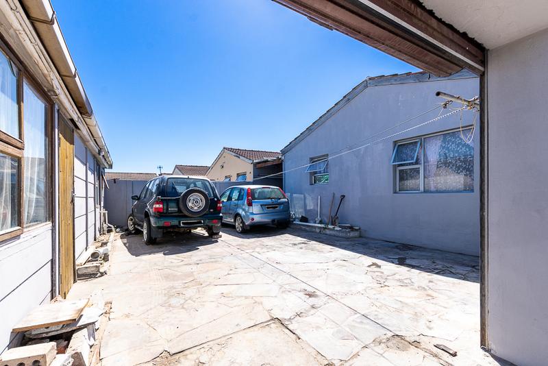 2 Bedroom Property for Sale in Portlands Western Cape